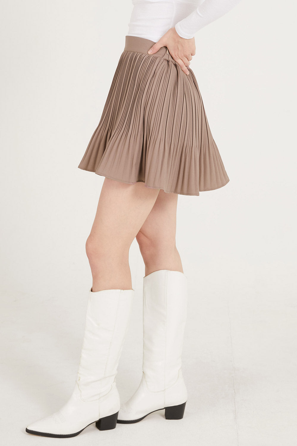 storets.com Nadia Pleated Flare Skort